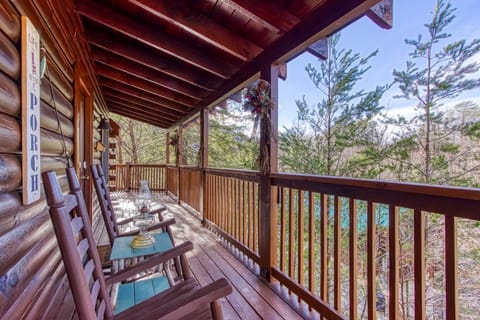 Cabin, 2 Bedrooms | Terrace/patio