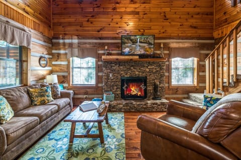 Cabin, 1 Bedroom | Living area