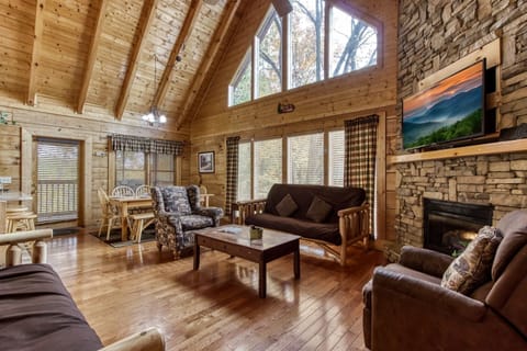 Cabin, 5 Bedrooms | Interior