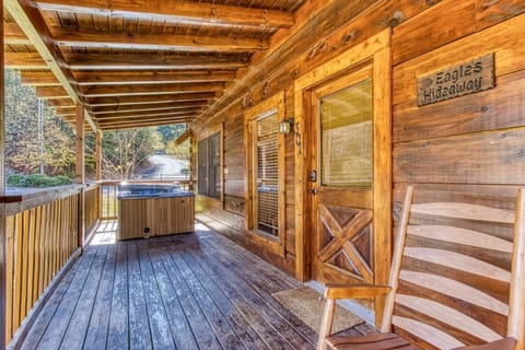 Cabin, 2 Bedrooms | Property grounds