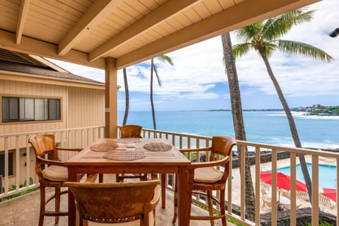 Condo, 2 Bedrooms | Outdoor dining