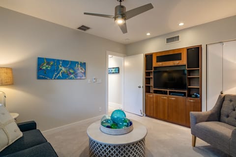 Condo, 4 Bedrooms | Living area | Smart TV