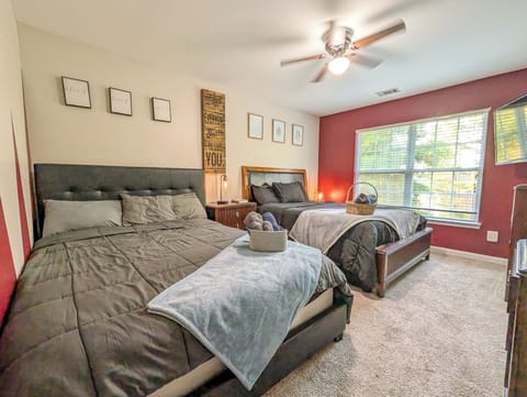 Townhome, 4 Bedrooms, Non Smoking, Pets Allowed | Hypo-allergenic bedding available, desk, blackout drapes, WiFi (free)