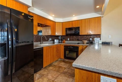 Condo, 2 Bedrooms | Private kitchen | Fridge, oven, coffee/tea maker, toaster