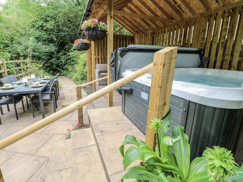 Cottage | Outdoor dining