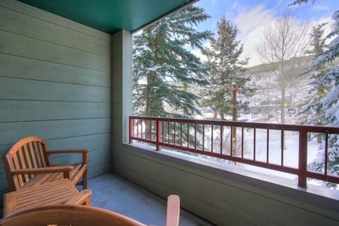 Condo, 1 Bedroom | Property grounds