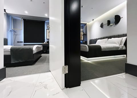 Family Room | Egyptian cotton sheets, premium bedding, memory foam beds, minibar
