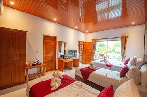 In-room safe, individually decorated, individually furnished, desk