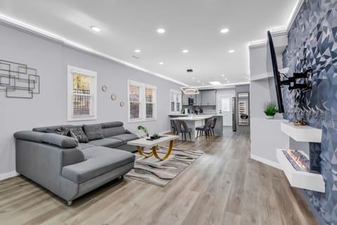Comfort House, 3 Bedrooms, Terrace | Living room | 55-inch flat-screen TV with digital channels, TV, Netflix