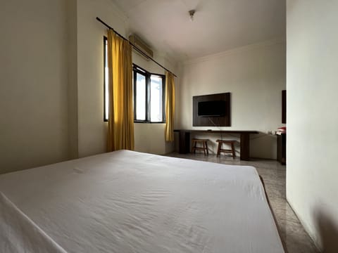 Standard Double Room | WiFi (free), bed sheets