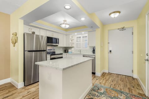 Condo, 2 Bedrooms | Private kitchen | Fridge, oven, coffee/tea maker, toaster