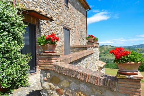 Family House, 5 Bedrooms, Balcony (Casale Montemoro – Private Pool &) | Property entrance