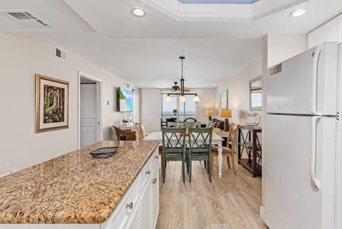 Condo, 2 Bedrooms | Private kitchen | Fridge, oven, coffee/tea maker