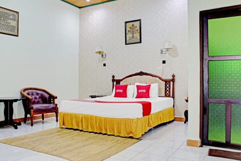 Deluxe Studio Suite | WiFi (free), bed sheets