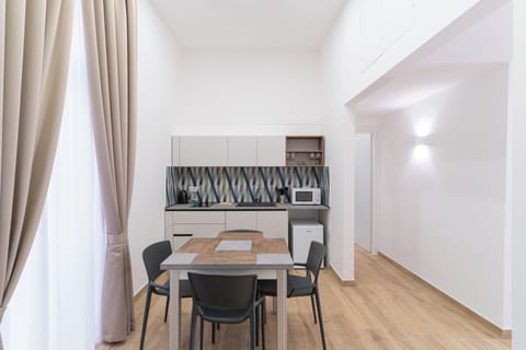 Fridge, coffee/tea maker, electric kettle