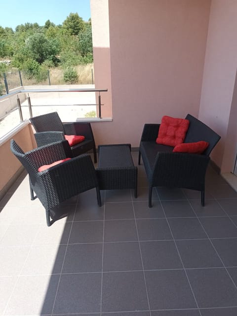 House (Three Bedroom Holiday Home with Terra) | Balcony