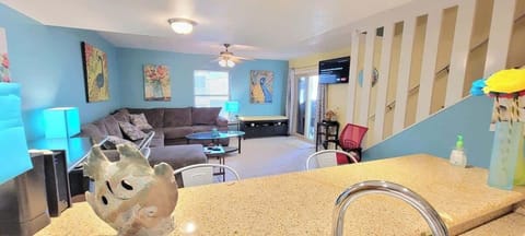 Condo, Multiple Beds, Kitchen, Pool View | Living area | TV