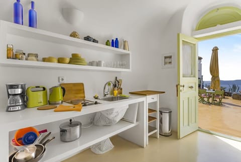 Family Studio (Gravitate) | View from room