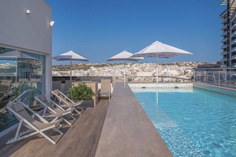 Indoor pool, seasonal outdoor pool