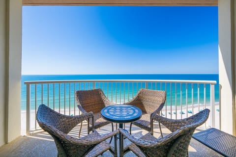 Condo, 1 Bedroom | Property grounds