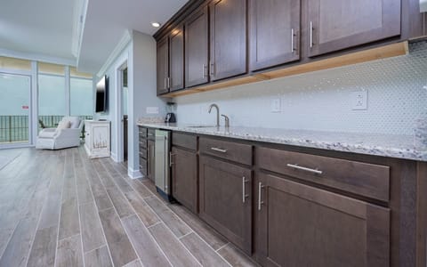 Condo, 4 Bedrooms | Private kitchen | Fridge, oven, coffee/tea maker