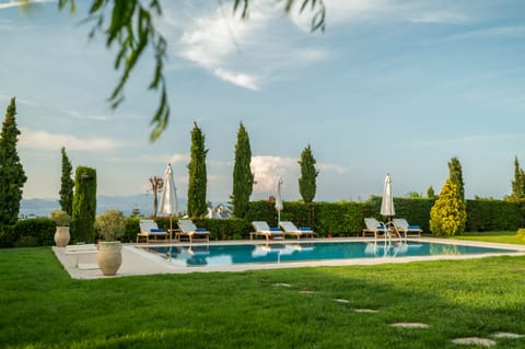 Luxury Villa | Terrace/patio