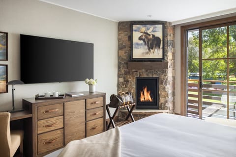 Room, Balcony (King Fireplace) | Balcony