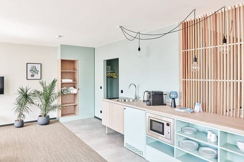 Classic Double Room | Private kitchen | Fridge, microwave, stovetop, coffee/tea maker