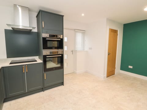 Fridge, dishwasher, electric kettle, toaster