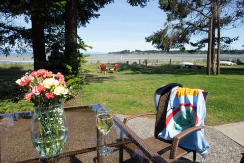 Two Bedroom Duplex - Beachfront | Terrace/patio