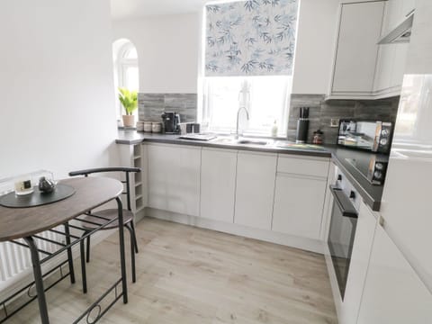 Cottage | Private kitchen | Cookware/dishes/utensils