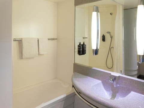 Towels, soap, shampoo, toilet paper