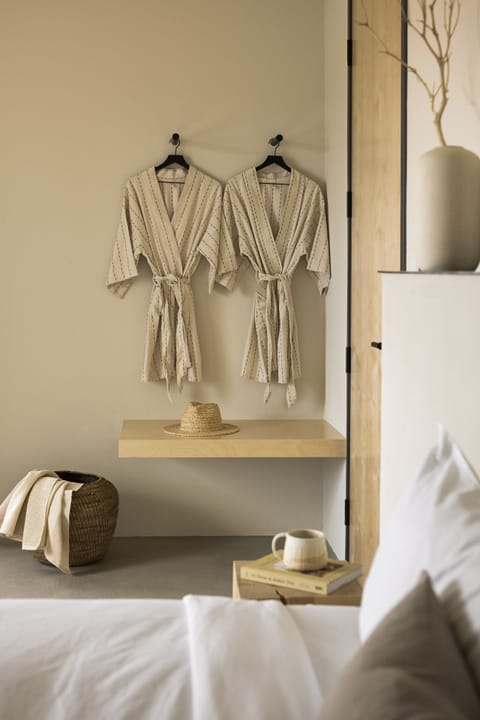 Premium bedding, pillowtop beds, minibar, blackout drapes