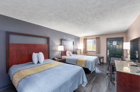 Desk, iron/ironing board, free WiFi, bed sheets