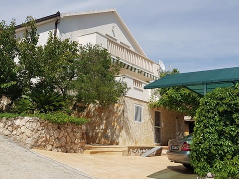 Apartment (Three Bedroom Apartment with Terrace ) | Exterior