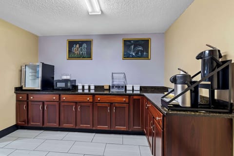 Free daily on-the-go breakfast