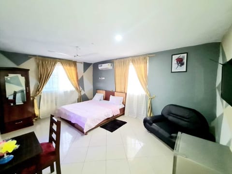 Double or Twin Room | Iron/ironing board, WiFi (free)