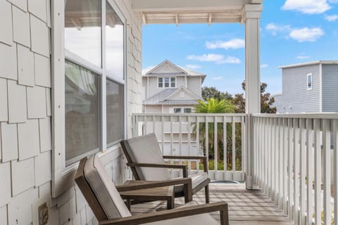 House | Balcony