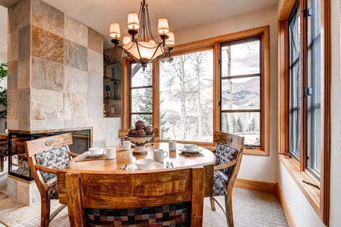 Townhome, 3 Bedrooms | Dining