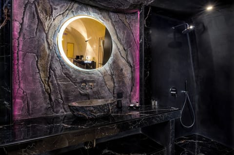 Shower, hydromassage showerhead, hair dryer, slippers