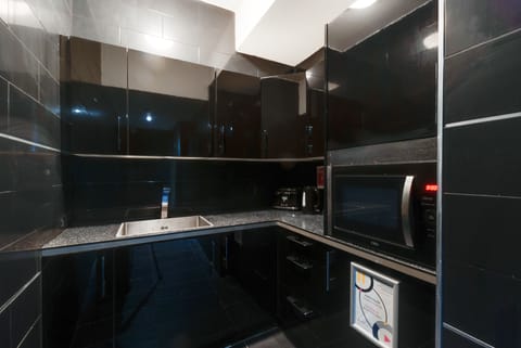 Electric kettle, cookware/dishes/utensils