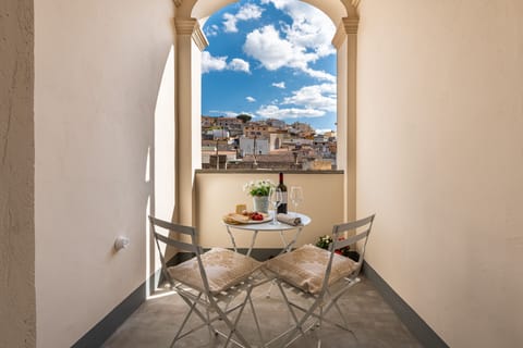 Junior Double or Twin Room | Egyptian cotton sheets, premium bedding, down comforters, minibar