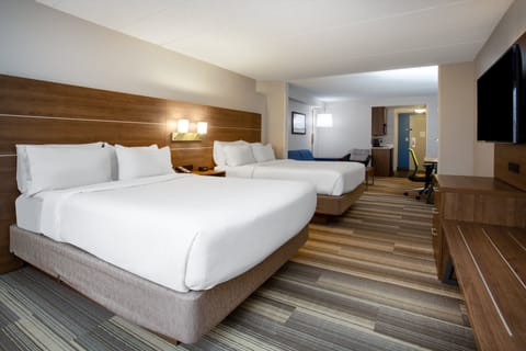 Suite, Multiple Beds (Additional Living Area) | Premium bedding, pillowtop beds, in-room safe, desk