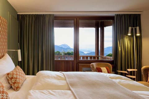 Deluxe Double Room, Balcony | Hypo-allergenic bedding, down comforters, in-room safe