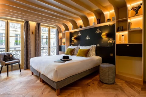 Premium bedding, minibar, in-room safe, desk