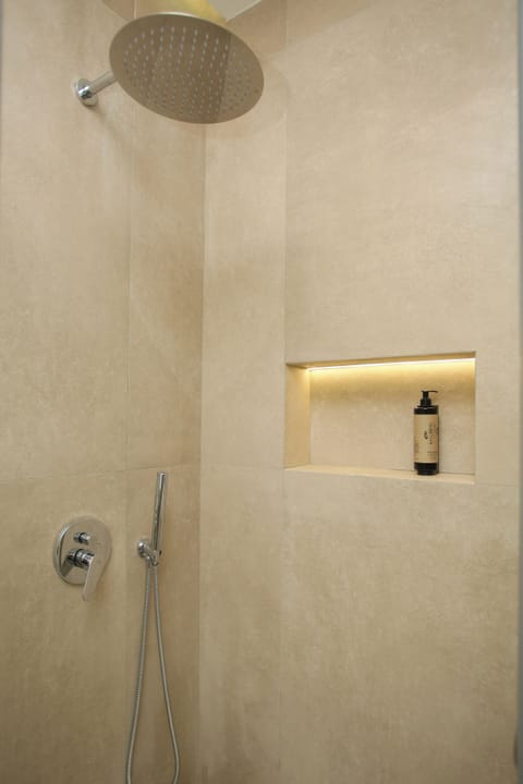 Superior Quadruple Room | Desk, laptop workspace, free WiFi, bed sheets