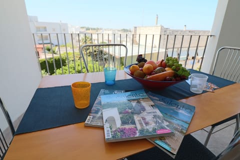 House, 1 Bedroom, Balcony, City View | Outdoor dining