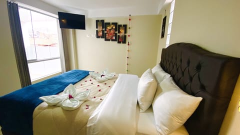 Classic Double Room | Premium bedding, down comforters, pillowtop beds, laptop workspace