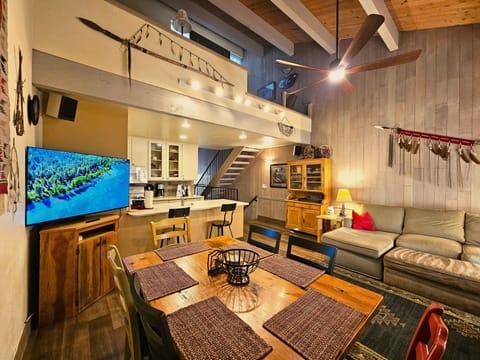 Condo, 3 Bedrooms | Living area | Smart TV