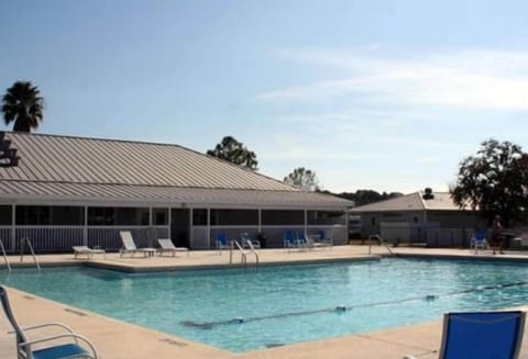 3 outdoor pools, sun loungers